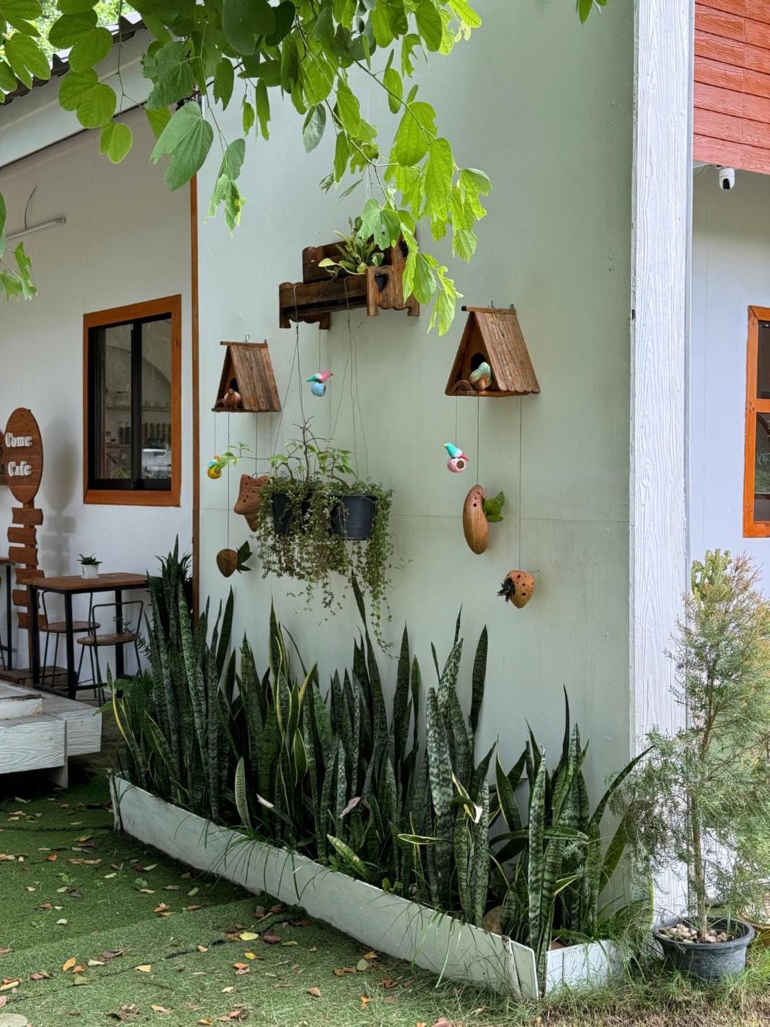 Apartamento Rai Boonsom Phrao Exterior foto