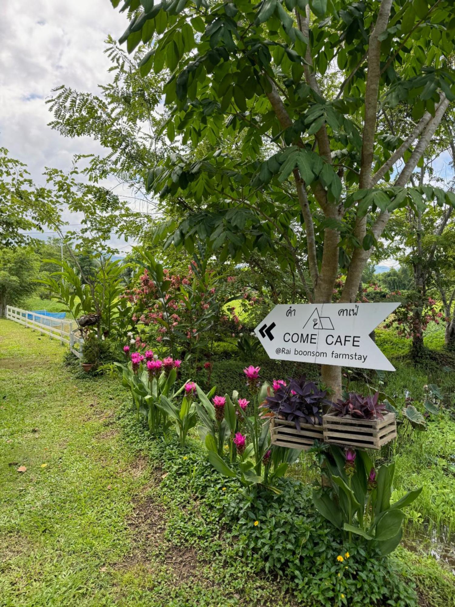 Apartamento Rai Boonsom Phrao Exterior foto