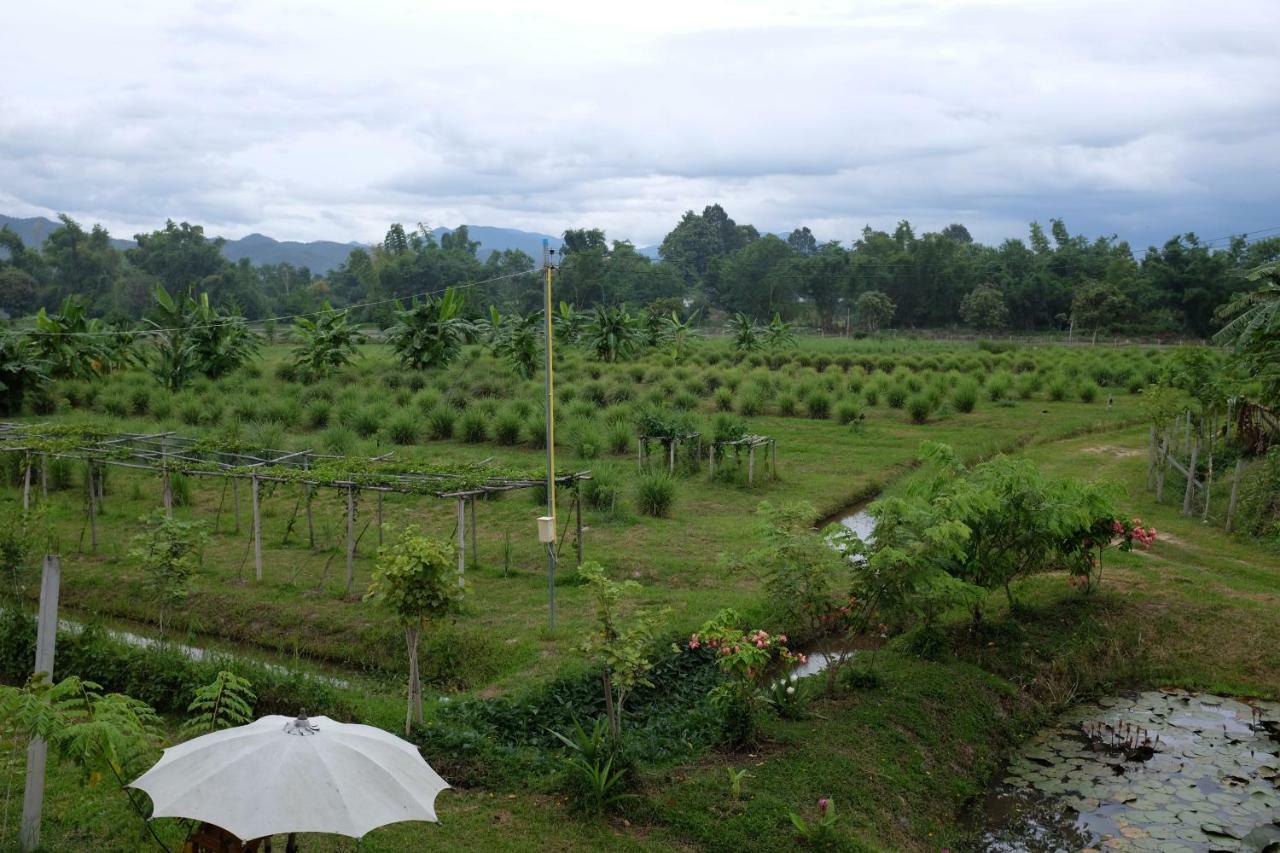 Apartamento Rai Boonsom Phrao Exterior foto