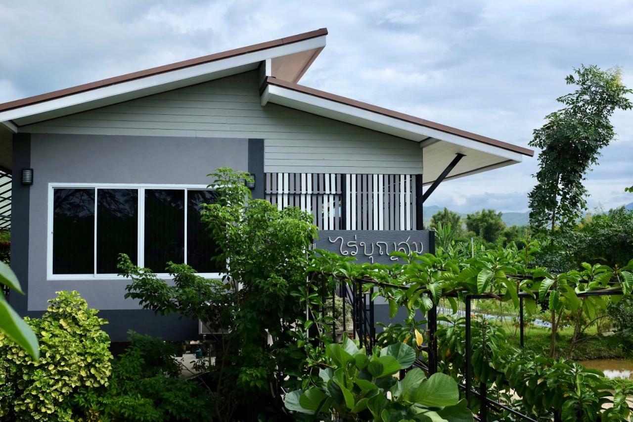 Apartamento Rai Boonsom Phrao Exterior foto