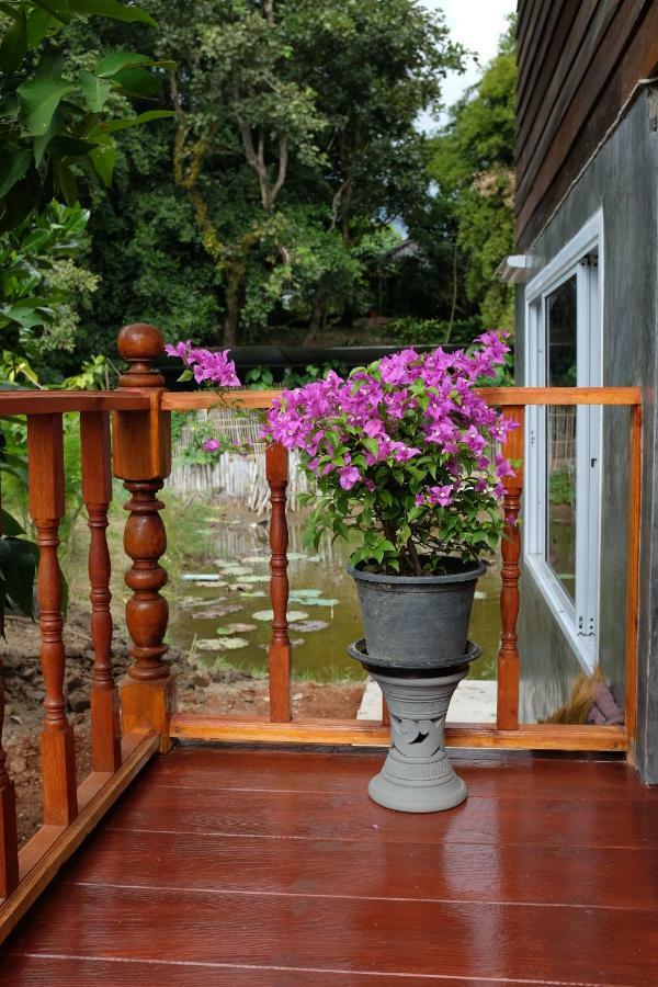 Apartamento Rai Boonsom Phrao Exterior foto